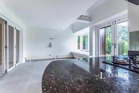 undefined, Croham Park Avenue, South Croydon, CR2