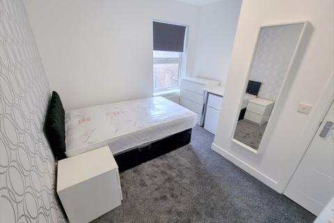 undefined, Ashburnham Road, Luton, Bedfordshire