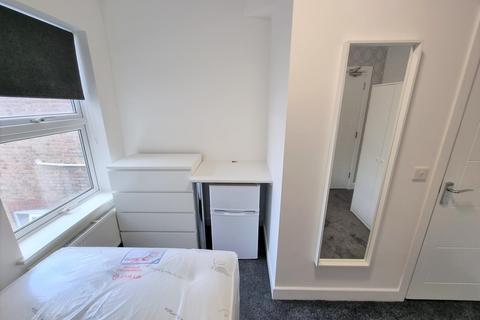 undefined, Ashburnham Road, Luton, Bedfordshire