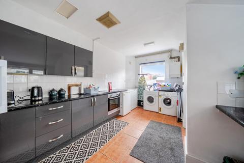 4 bedroom semi-detached house for sale, Carholme Road, Lincoln, Lincolnshire, LN1