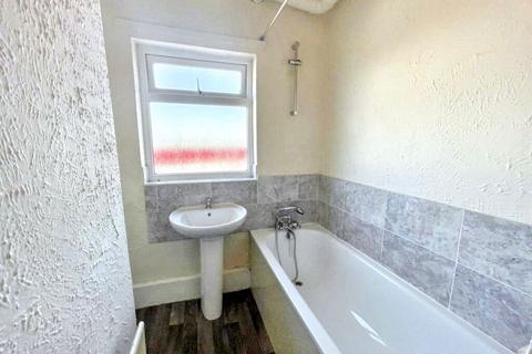 2 bedroom terraced house for sale, Barnsley Road, South Kirkby, Pontefract, West Yorkshire, WF9 3AT