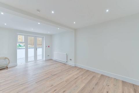 undefined, Kingslyn Crescent, Crystal Palace, London, SE19