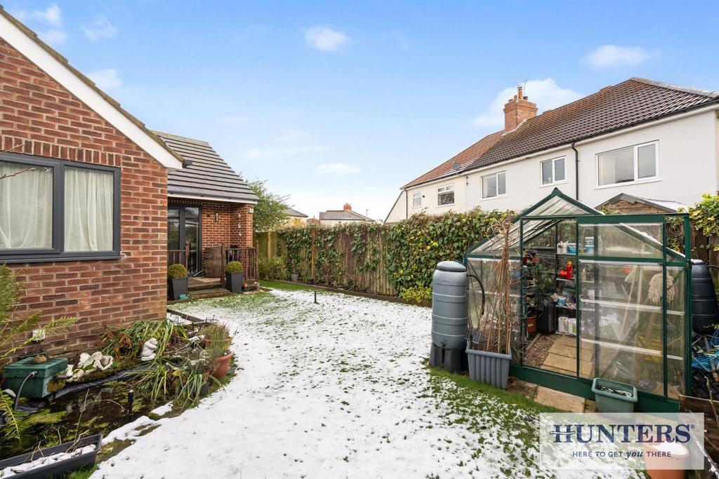 100878 1 Peasehill Close Rawdon-8 - Copy low.jpg