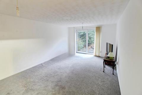 undefined, Poplar Avenue, Peterborough PE1