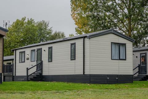 2 bedroom lodge for sale, Allerthorpe East Riding of Yorkshire