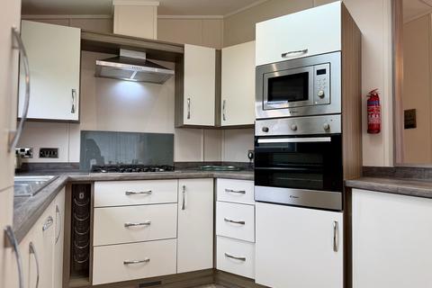 2 bedroom lodge for sale, Allerthorpe East Riding of Yorkshire