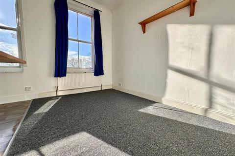 1 bedroom flat to rent, Cromwell Road, Hove BN3