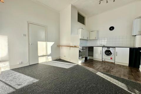 1 bedroom flat to rent, Cromwell Road, Hove BN3
