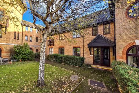 Lawrence Moorings, Herts CM21