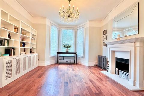 6 bedroom semi-detached house to rent, Richmond TW9