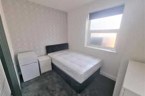 undefined, Ashburnham Road, Luton, Bedfordshire