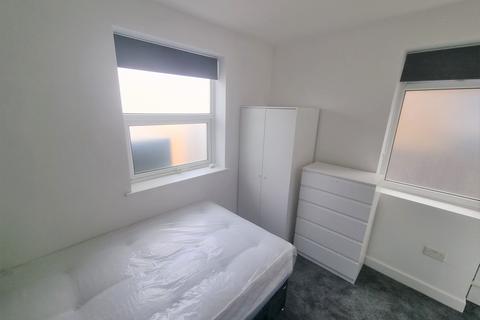 undefined, Ashburnham Road, Luton, Bedfordshire