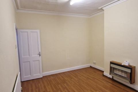 2 bedroom terraced house to rent, Green Lane Road, Leicester LE5