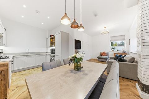 2 bedroom end of terrace house for sale, Bobbin Row, Leeds, LS12