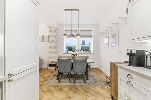 2 bedroom end of terrace house for sale, Bobbin Row, Leeds, LS12