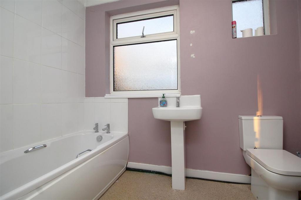 Bathroom.JPG