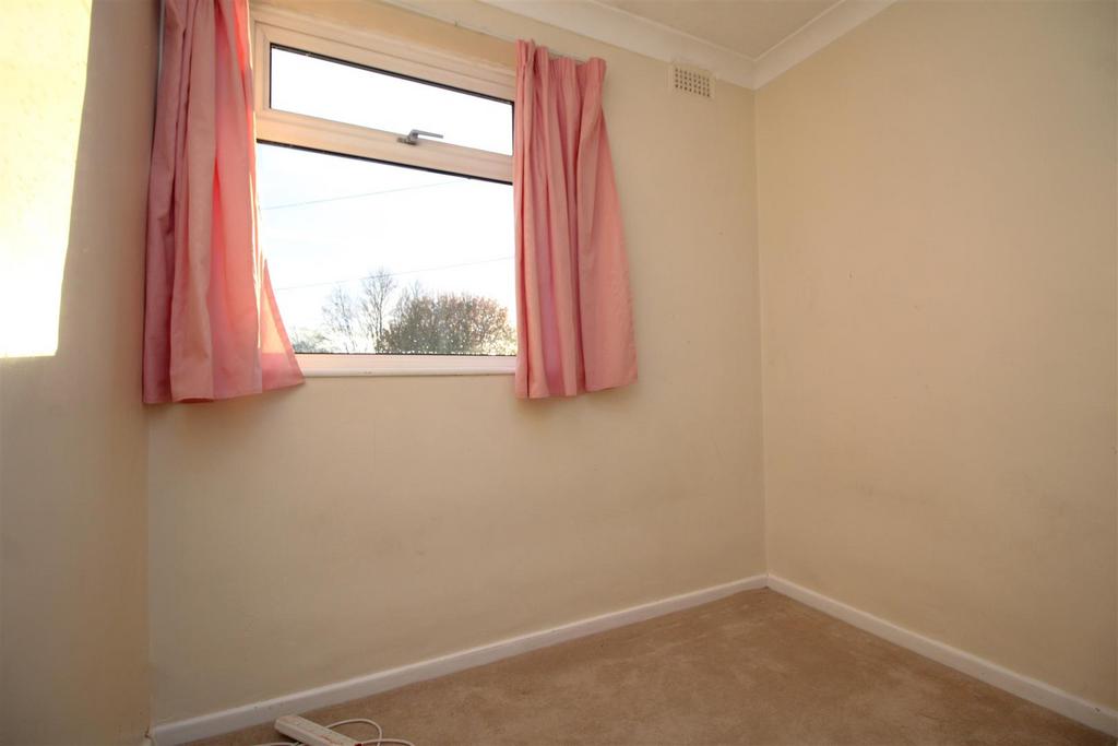 Bedroom 3 .JPG