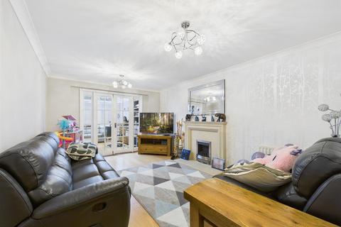 4 bedroom detached house for sale, Cooks Road, Aylesbury HP19