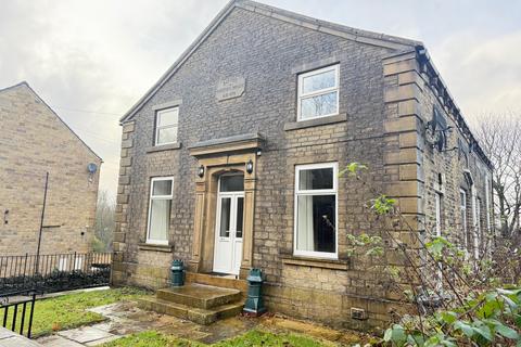 3 bedroom semi-detached house to rent, Round Ings Road, Outlane HD3