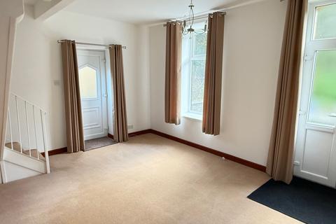3 bedroom semi-detached house to rent, Round Ings Road, Outlane HD3