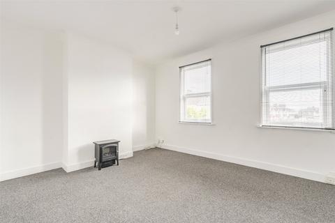 1 bedroom flat for sale, Sugden Road, Worthing, West Sussex, BN11