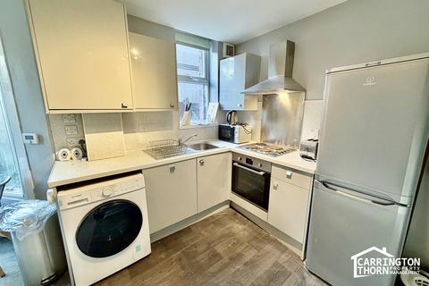 2 bedroom flat to rent, City Road, Birmingham, B17 8LN