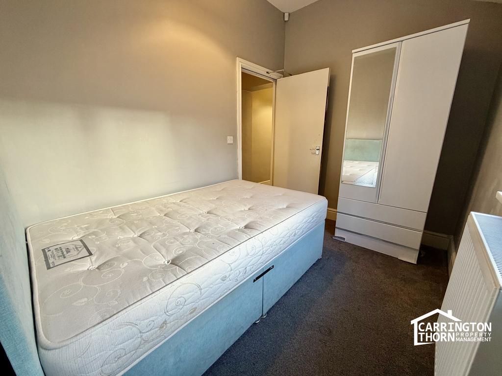 Bedroom 1.jpeg