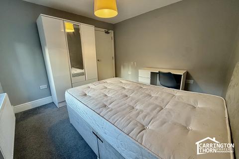 2 bedroom flat to rent, City Road, Birmingham, B17 8LN