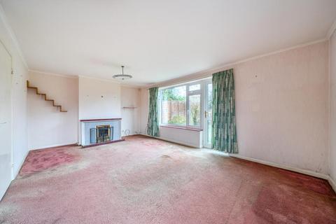 undefined, Woking,  Surrey,  GU21