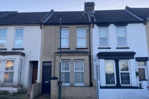 3 bedroom terraced house for sale, Balmoral Road, Gillingham, Kent, ME7