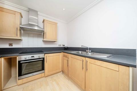 1 bedroom flat for sale, Victoria Road, London W3