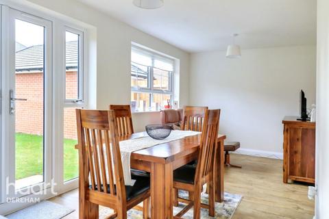 4 bedroom detached house for sale, Lupton Drive, Watton