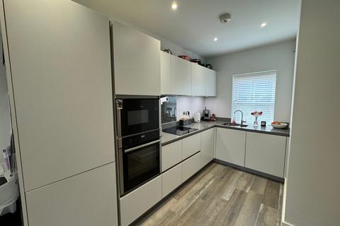 4 bedroom semi-detached house for sale, Christchurch Road, Ringwood BH24