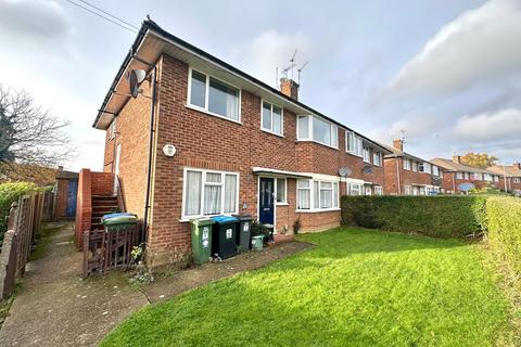 2 bedroom maisonette for sale, Old Dean, Bovingdon HP3