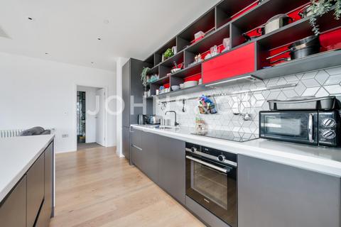 2 bedroom apartment to rent, Echo House, London City Island, London, E14