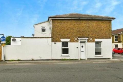 2 bedroom end of terrace house for sale, 173 Invicta Road, Sheerness, Kent, ME12 2SU