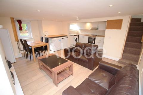 4 bedroom house to rent, Royal Park Avenue, Hyde Park, Leeds
