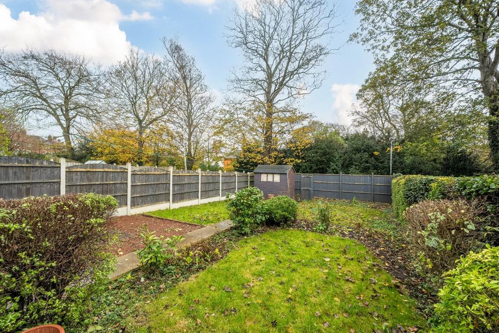 Rear garden 1.jpg