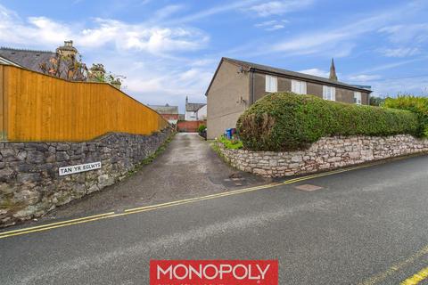 undefined, School Road, Ruthin LL15
