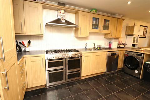 undefined, Turner Close, Brough