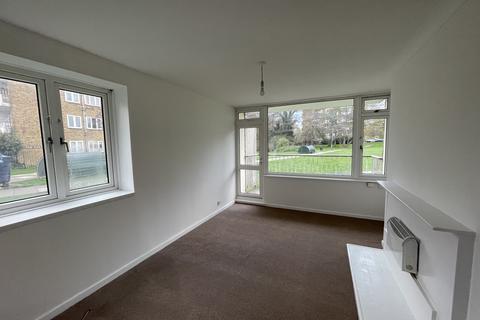 2 bedroom flat to rent, Casterbridge Road