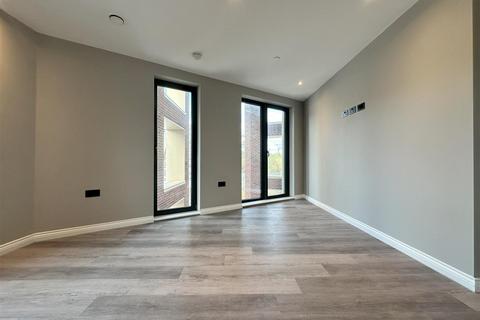 1 bedroom apartment to rent, Springwell Gardens, Whitehall Road, Leeds LS12