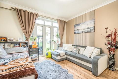 undefined, Seymour Gardens, Feltham TW13