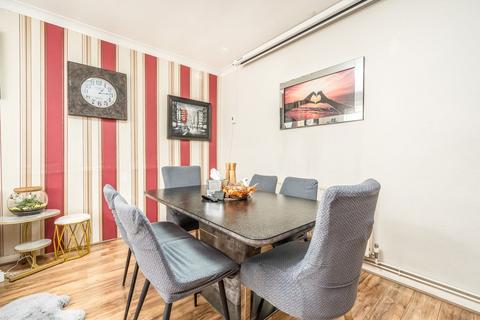 undefined, Seymour Gardens, Feltham TW13