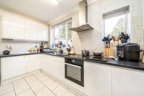 undefined, Seymour Gardens, Feltham TW13