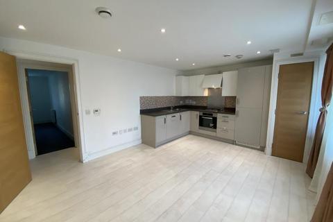 2 bedroom flat to rent, Town Lane, Staines TW19