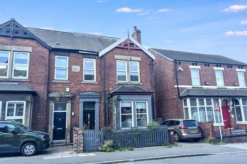 3 bedroom property for sale, Ferrybridge Road, Castleford, West Yorkshire, WF10 4JJ