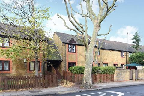 1 bedroom maisonette to rent, Isambard Place, Rotherhithe SE16