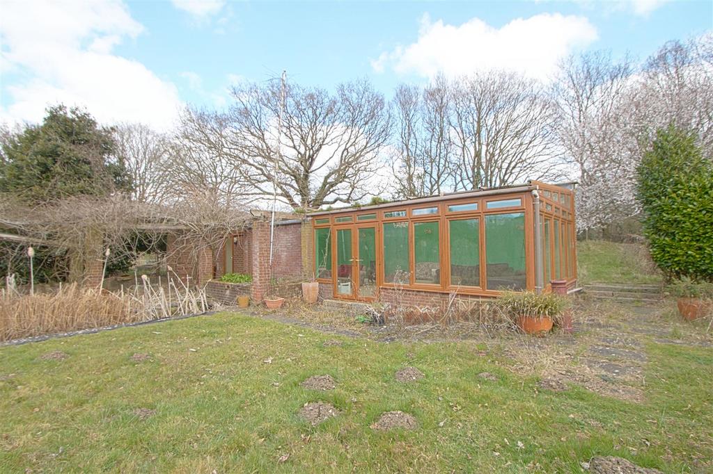 Garden room 1.jpg