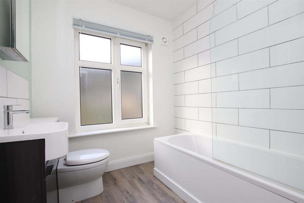 Bathroom.JPG
